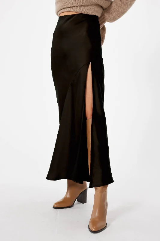 Manhattan Skirt In Black